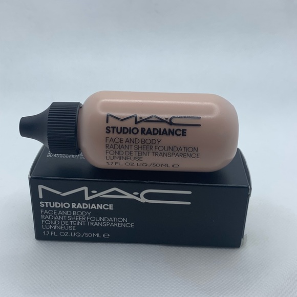 M•A•C STUDIO RADIANCE FACE AND BODY RADIANT SHEER FOUNDATION~W2.  50ml - Picture 2 of 2